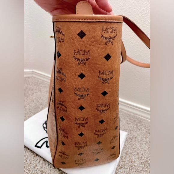 ❌SOLD❌NWT MCM Toni Visetos Coated Canvas Shopper Tote Bag - Picture 10 of 16